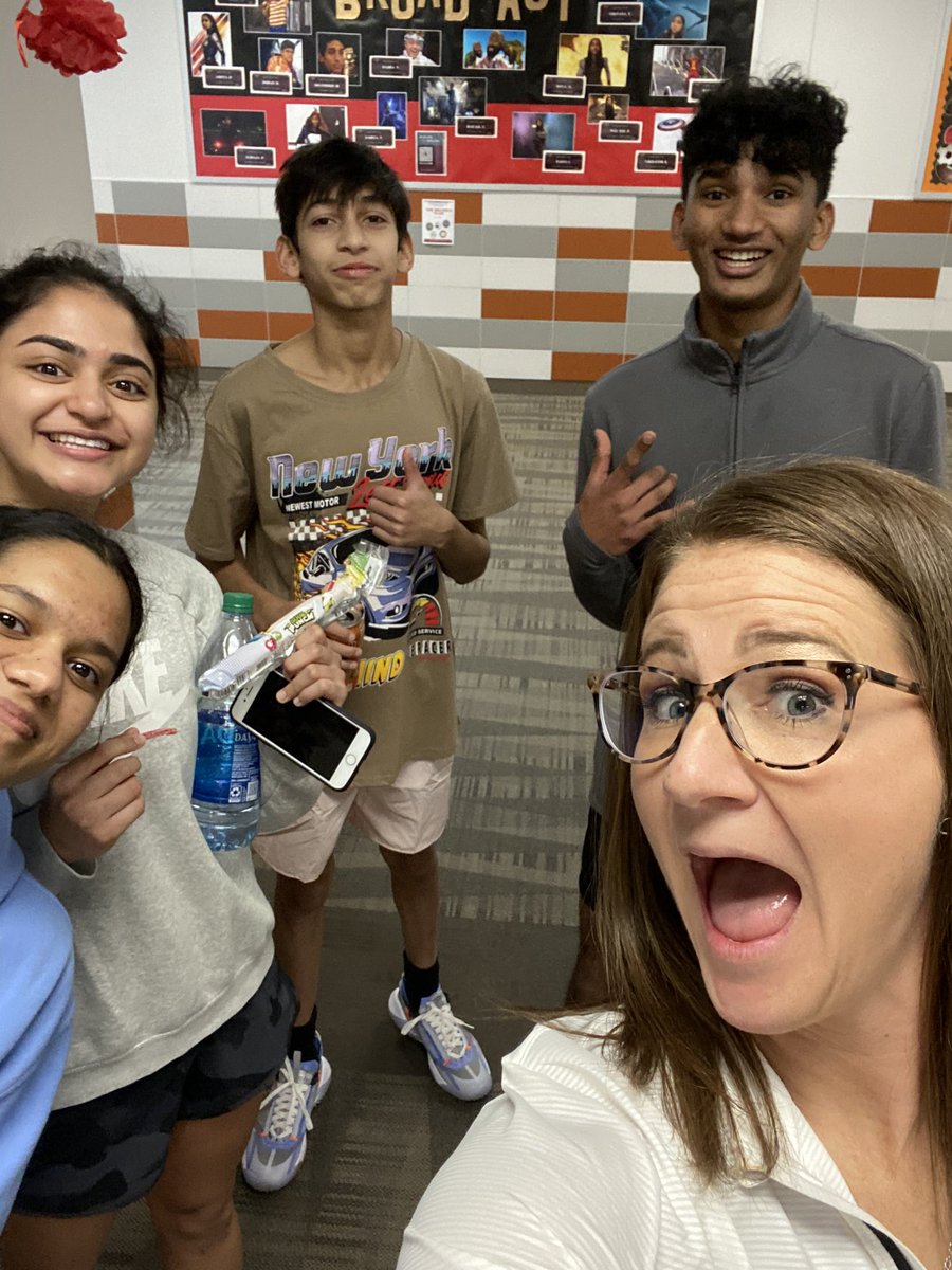 LMSLadyLegends's tweet image. A Coach’s heart is always full when they come back to visit on their own….

These guys were robbed of a huge chunk of our time together by COVID…but I guess we did something right while we had them!  🏀🤍🧡🤍🧡🏀#ladylegends #lovethemwell #keepcrushing #lmsforever #loveyouguys