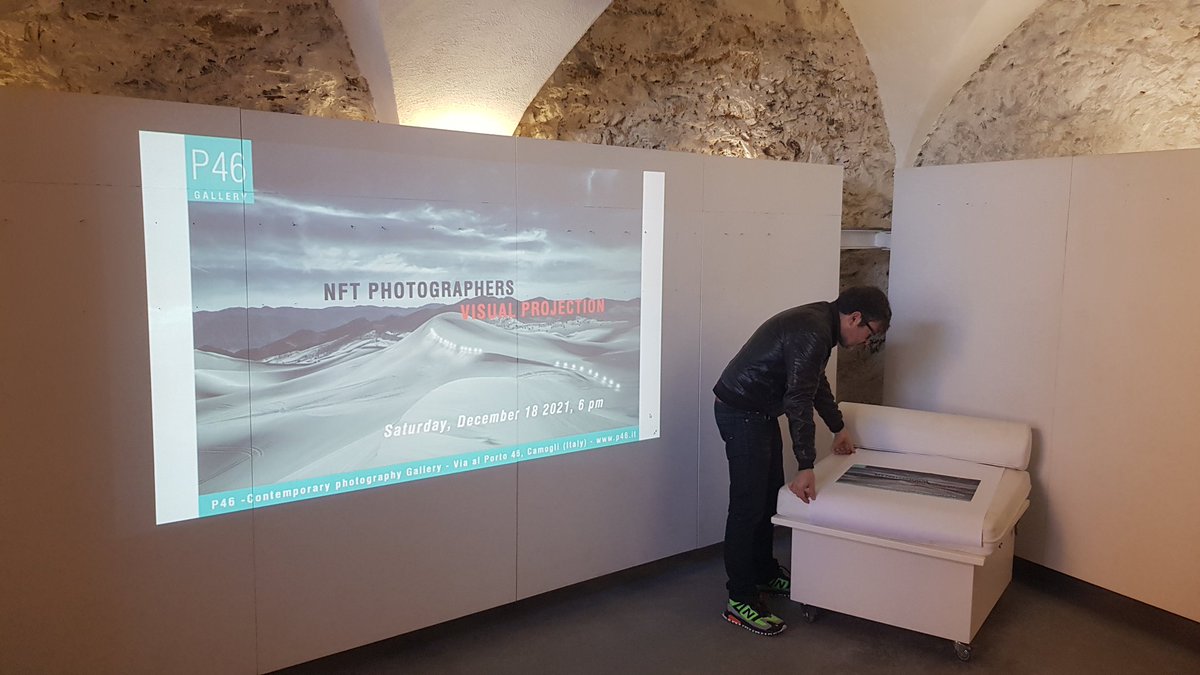 Gm!🙂

Getting ready for the visual projection at <a href="/P46Gallery/">P46 Gallery</a>! 

A Xmas event to thank you all for this amazing 2021 experience!❤️

Can't wait to reveal the news for 2022! 👀

#NFTphotographers  
#nftphotography