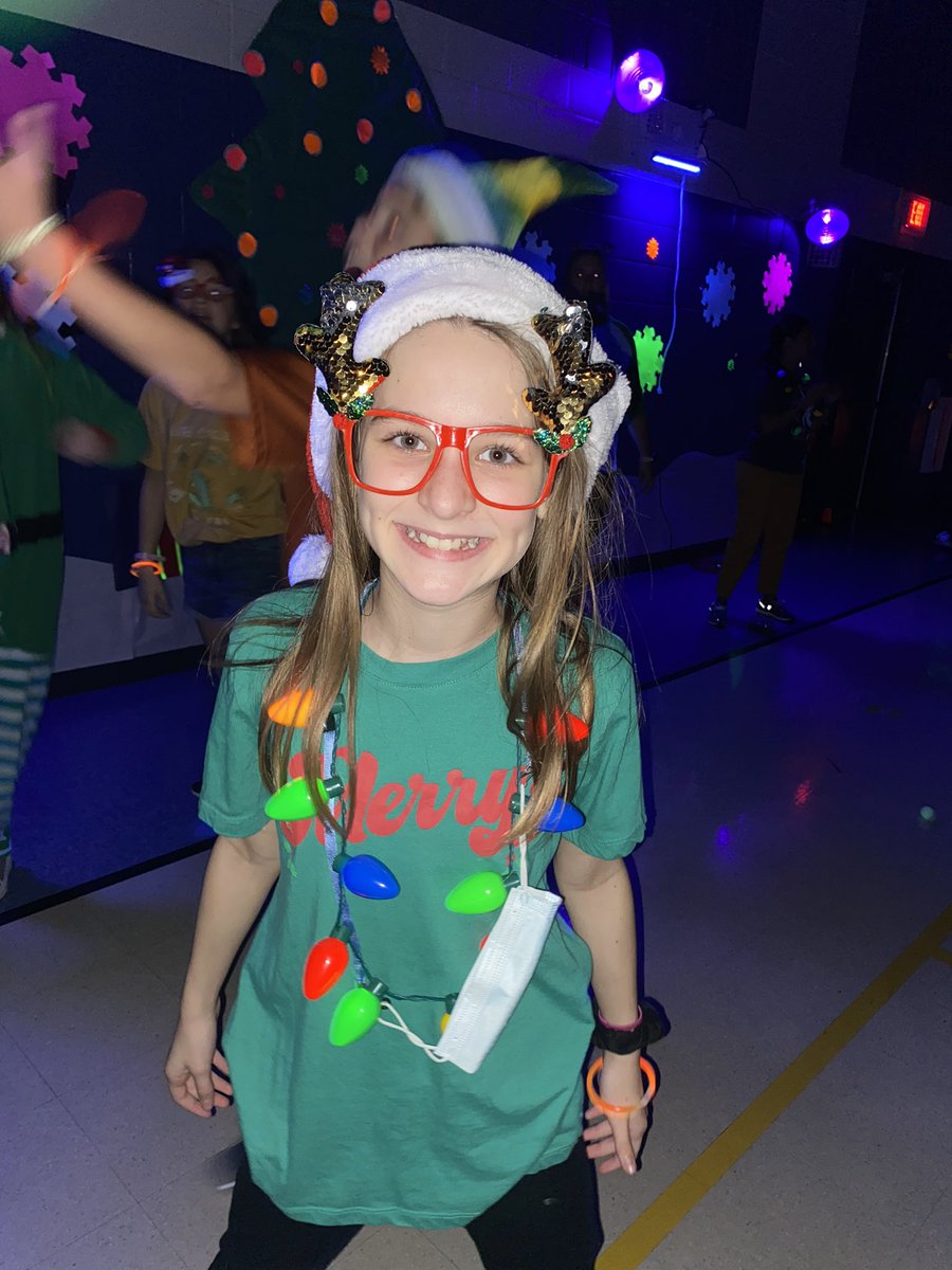 MsWalter_'s tweet photo. 5th grade had so much fun at their winter party yesterday! Thanks @CarrollPTAPrez https://t.co/5G70mTRkvQ