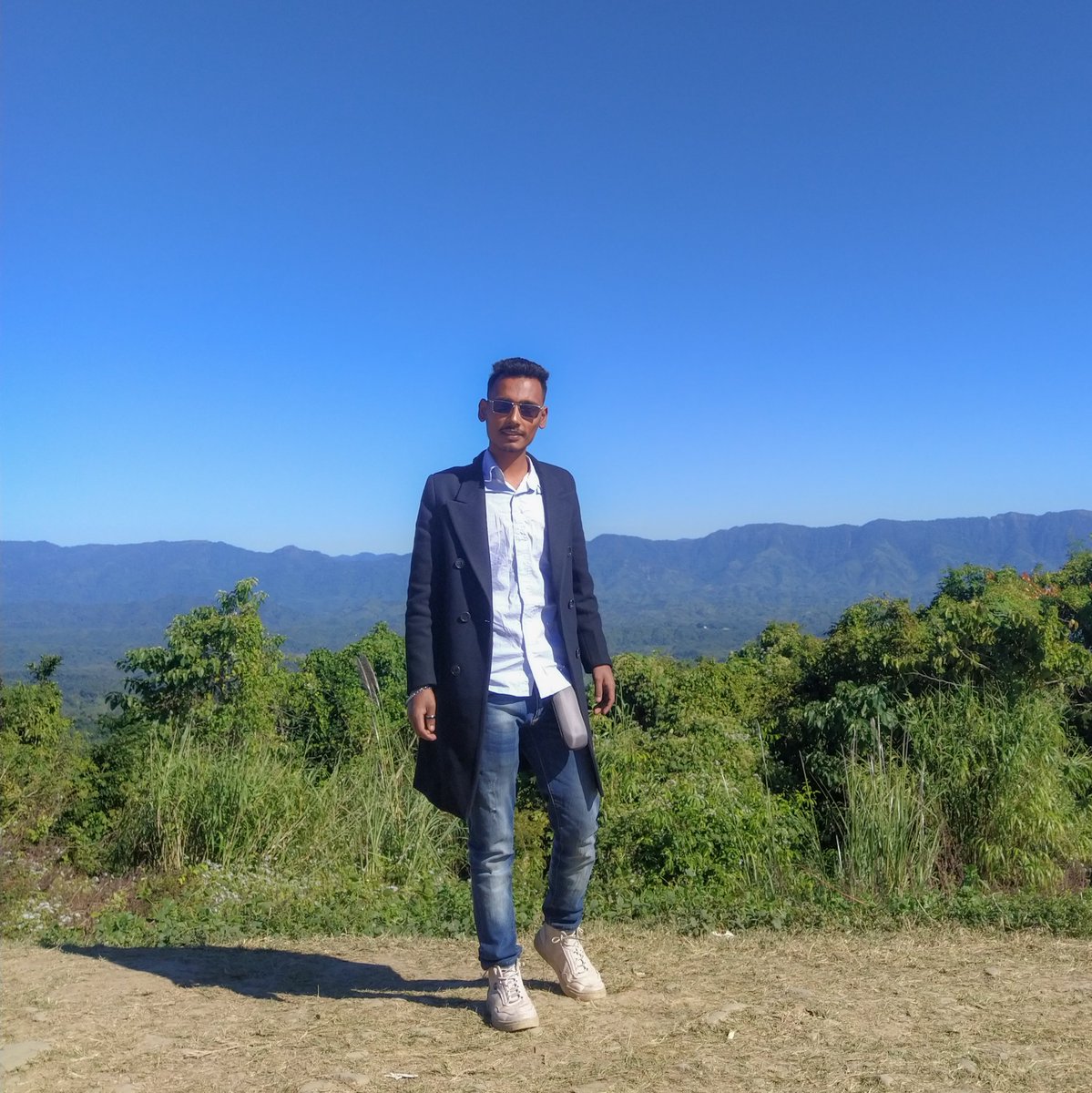 Official_Dibos1's tweet photo. #NewProfilePic মানুষের এতো জ্বলে যে দেখলে ভালোই লাগে । ইনশাআল্লাহ সামনে আরো জ্বলাবো । শুধু অপেক্ষা  করেন ।😎😎

Location:- সাজেক ভ্যালী https://t.co/VxQeCHefZi