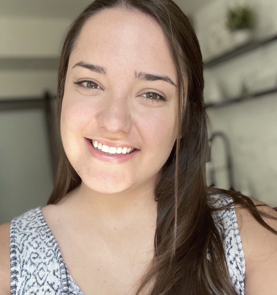 RealityTVBB7's tweet photo. Time to introduce myself to ACtwitter since I’ve gotten 300 new followers since last weekend!😍 I’m Courtney, 24, she/her, been playing AC since GameCube🎮 I’m playing alot right now because I’m fighting Lyme disease and need some friends🥰🤍✨ Like &amp; RT for exposure? #ACNH https://t.co/ibn6U1Ucqe