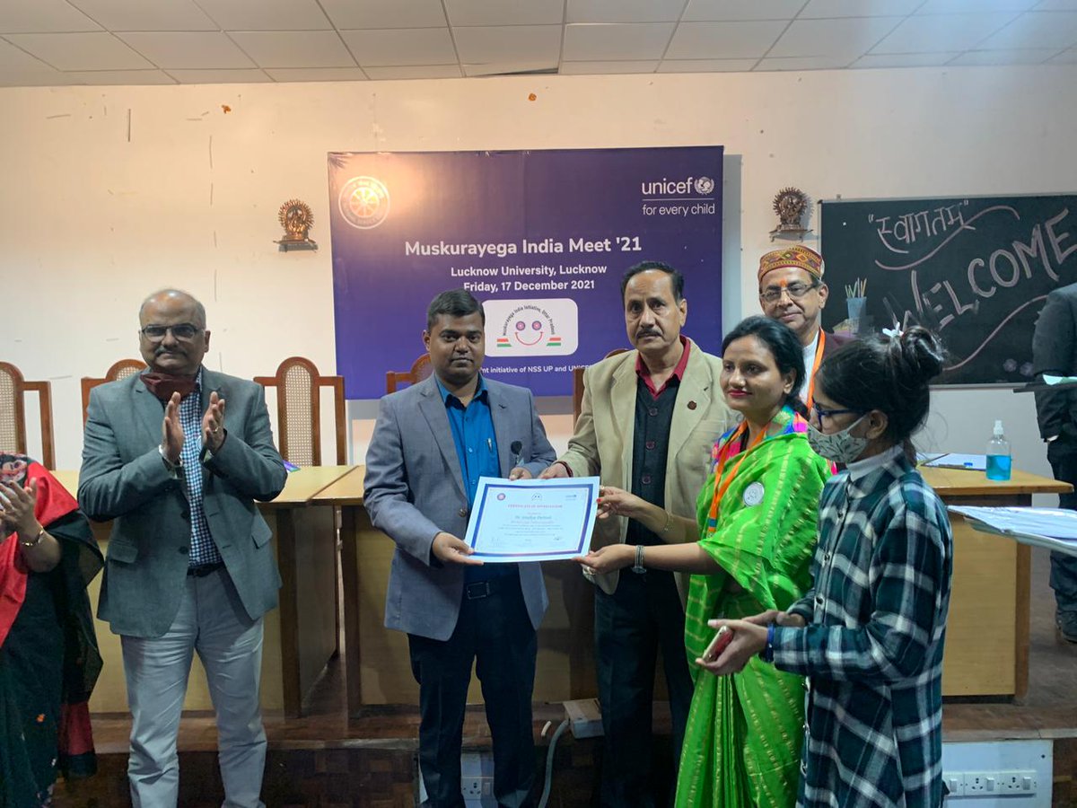 Salute to the #NSS #MuskareygaIndia family for their exemplary actions on mainstreaming #Mentalhealth especially among adolescents and youth. A testimony to what volunteer energy can achieve!  #MuskareyaIndiaMeet #Lucknow #UttarPradesh
<a href="/shelly_bhai/">Bhai Shelly</a> <a href="/_NSSIndia/">NSS India</a> <a href="/UNICEFIndia/">UNICEF India</a>