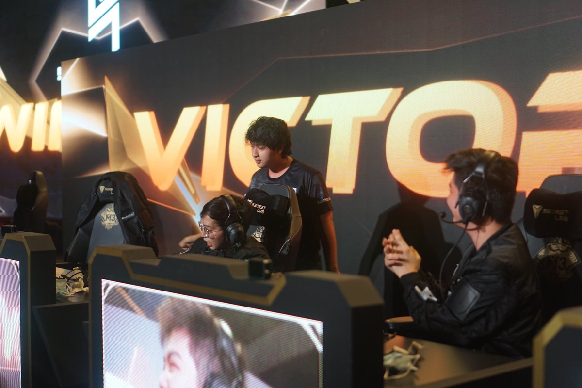 And we will see BLCK vs ONIC PH in the Grand Finals of M3! 

Good game, well played to both BLCK and BTK.

Connecting the best MLBB playeres from around the world to showcase their talents - this is what the MLBB World Championship is here for.

#M3 #MLBBM3 #MLBBEsports