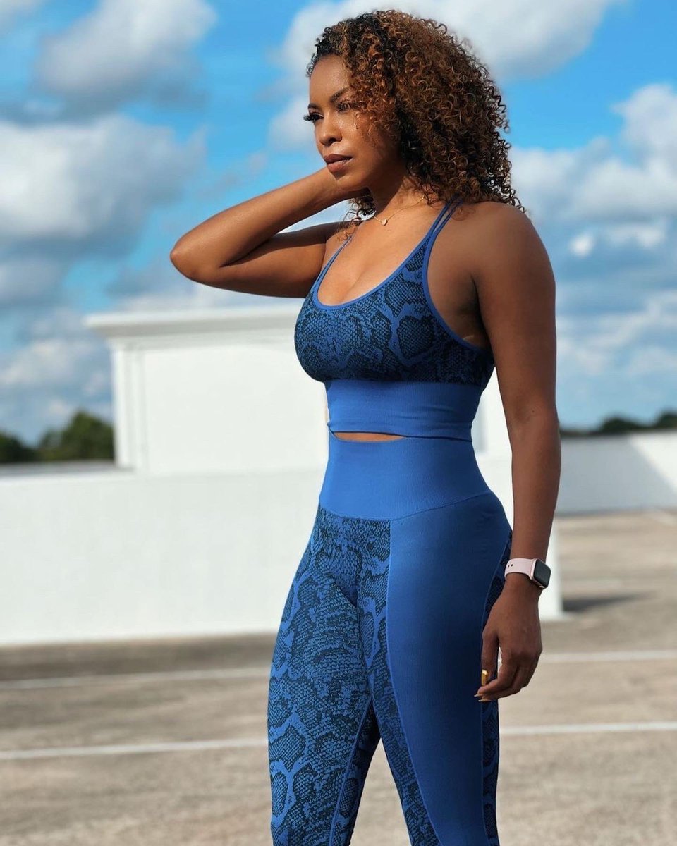 4020fit's tweet photo. Tiffanee, 41🇺🇸
https://t.co/7C4V1DhG2T
#fitover40 #40isthenew20fit https://t.co/yJrK6mbOTw