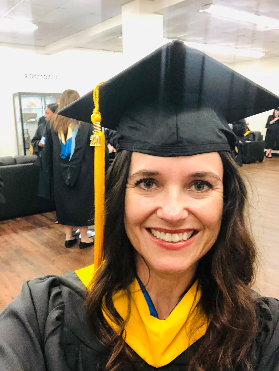 WallaceKaty's tweet photo. Guess who earned their Master’s of Science degree in English -
Me!!!!   Woohooo!!🥳🤩😎 https://t.co/oBSYgihnyz