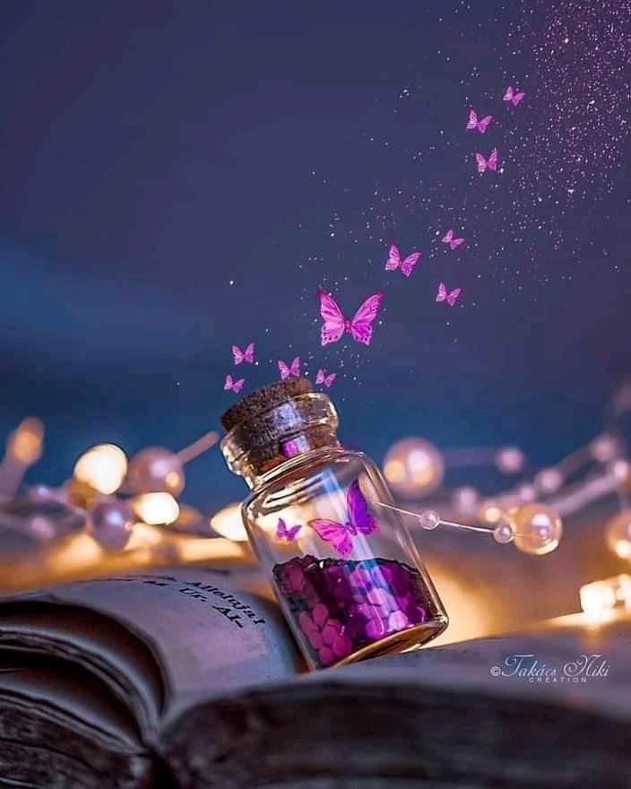 الرضا هو تلك النسائم الجميلة التي تهب 
على قلبك لتخبره أن هنيئا ، ما أنت فيه! 
مهما كان...🌺🌾