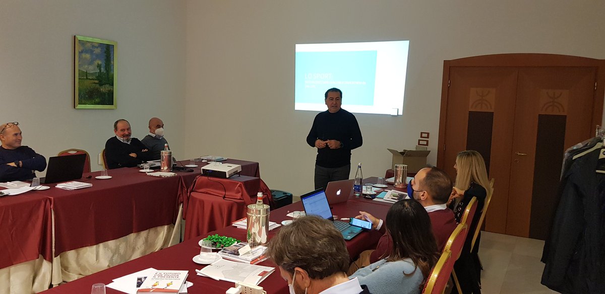 Federvolley's tweet photo. Ad Alberobello prosegue la riunione delle Commissioni degli Ufficiali di Gara. Ospite speciale è stato il ct azzurro @fefedegio 
Presenti anche il presidente  @GiuseManfredi il ct Mazzanti, il tecnico azzurro Fanizza e @RobyGhiretti che sarà il prossimo a intervenire @Federvolley https://t.co/X49vnUPftK