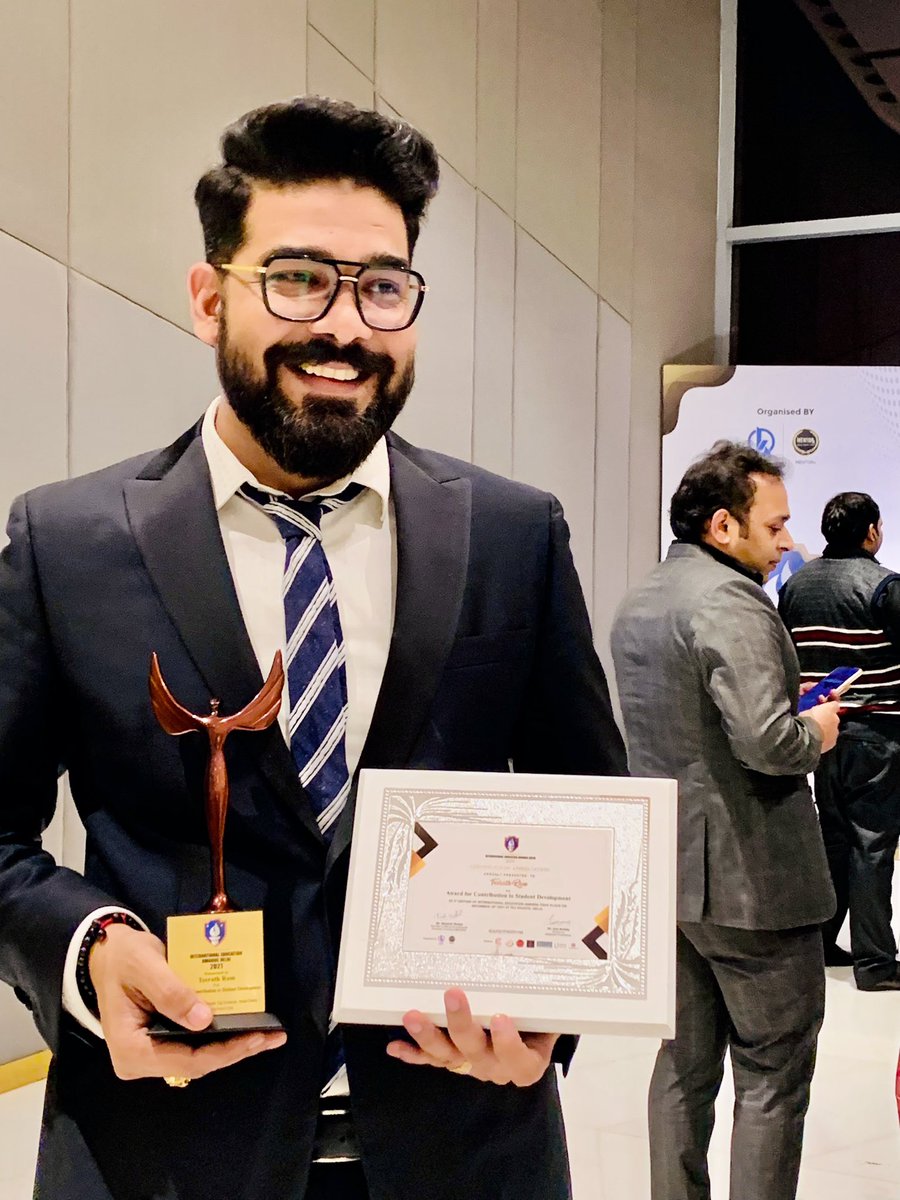 IESramteerath's tweet photo. INTERNATIONAL EDUCATION AWARD 2021

I dedicate this award to my  dear students !!! It is an incredible moment for me. I am almost incapable of finding the right words to convey my appreciation to you.

Love you all !! 

#award #nationalaward https://t.co/IkWSJBrxR1