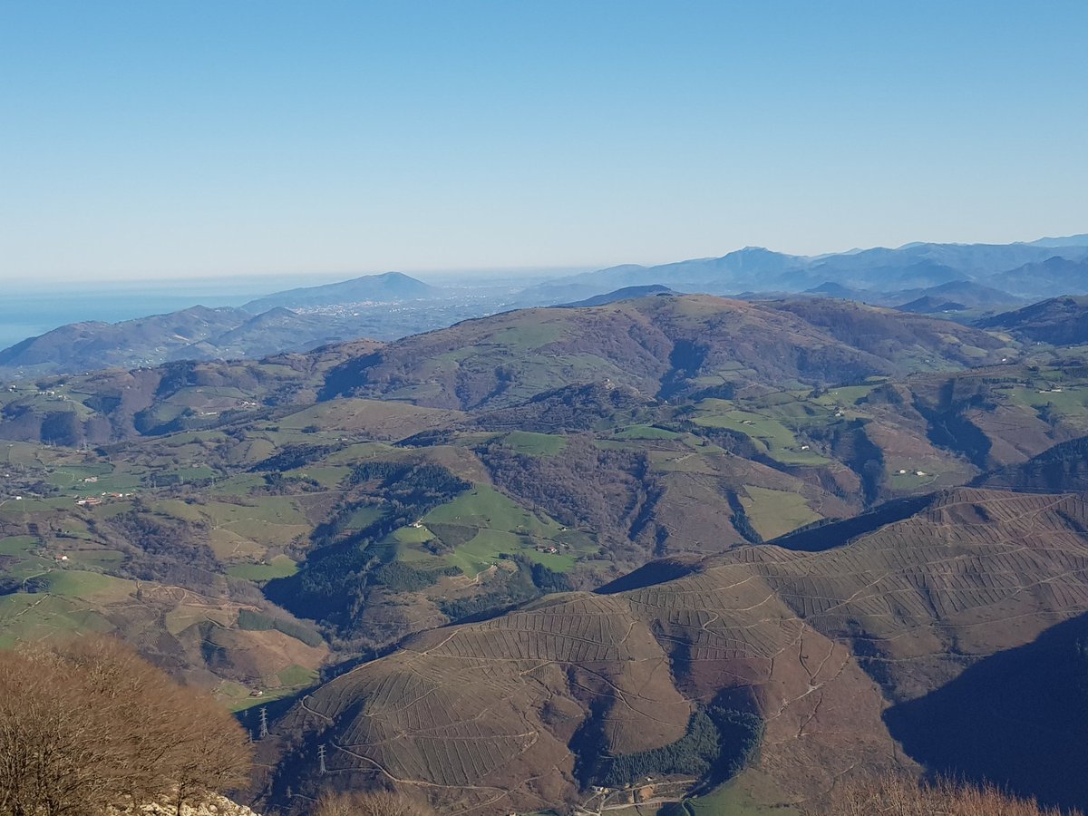 AlfonsoRiosV's tweet photo. Subida al #Xoxote y al #Erlo desde #Azkoitia
Esta mañana había que aprovecharla https://t.co/wdHm4ygDsC