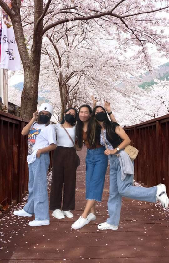 jennycabreraaaa's tweet photo. 10 Years After Nasa KOREA Na TAYO GUYS. Sa ngayon edit muna @AndeMungcal @kaarrryyyylllll @celcelllll19 https://t.co/VQ0iTTsvvj