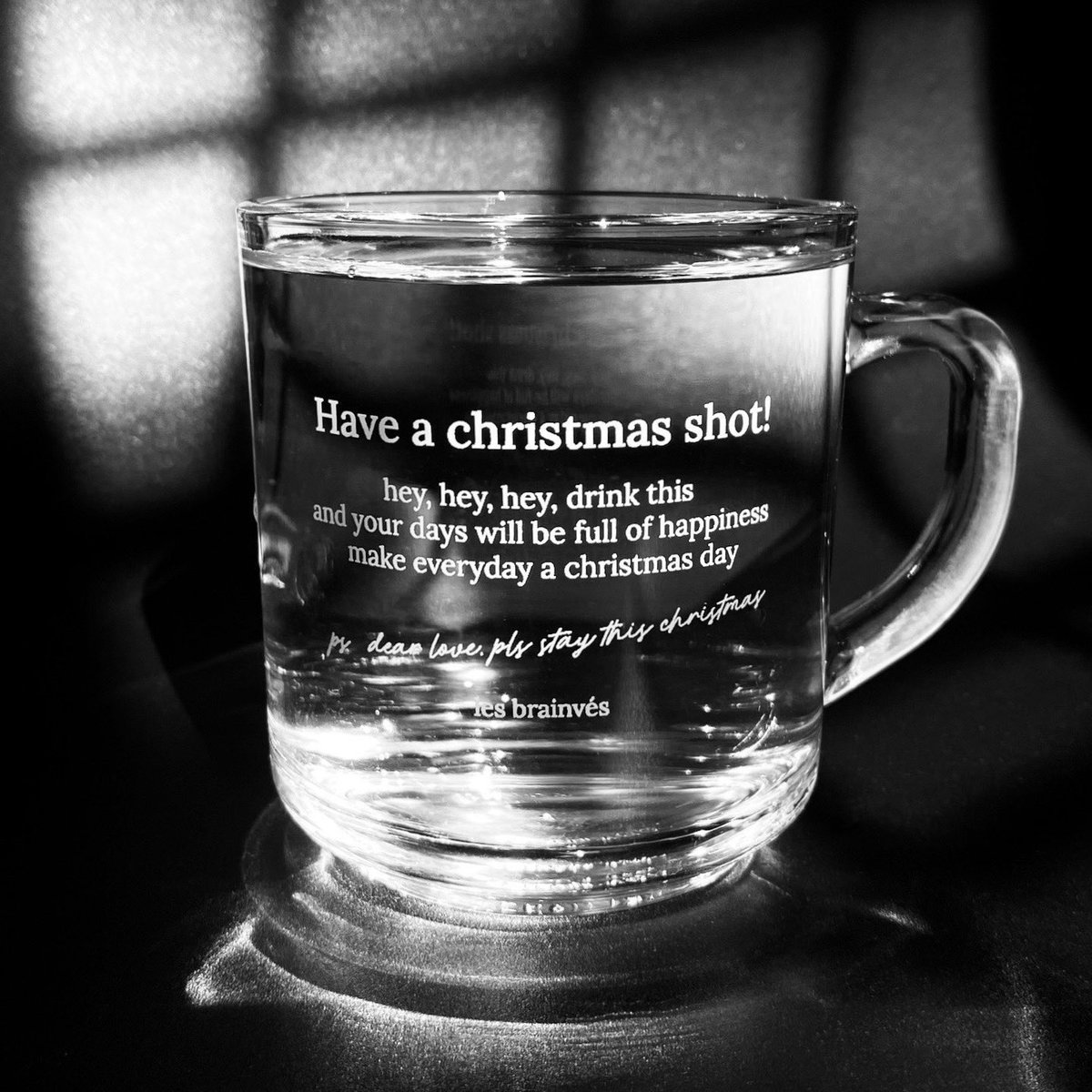 กินน้ำเยอะๆนะ = ประโยคบอกรัก
ซื้อเเก้วให้ = บอกรักทุกครั้งที่ดื่มน้ำ