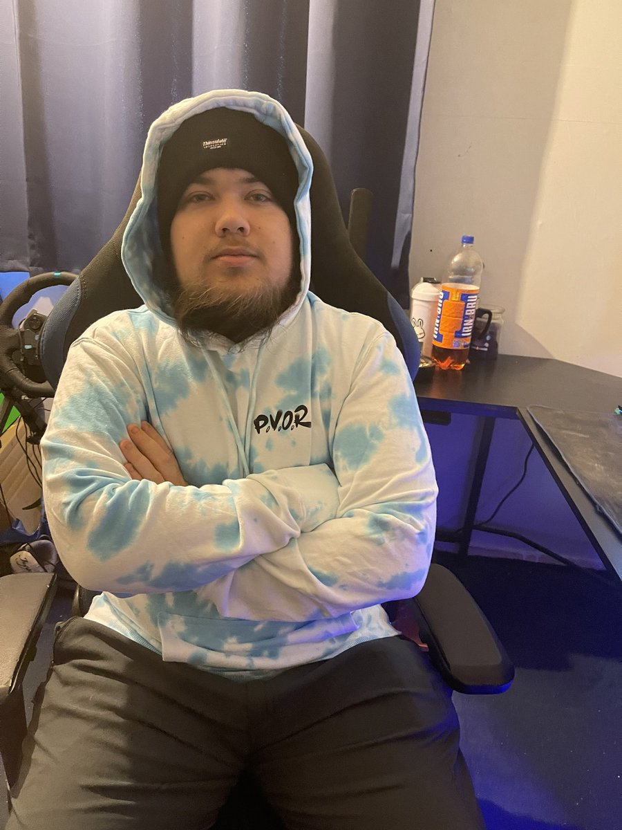 scottbroto2's tweet photo. Just bought the best Hoody in the world #SyndicateOG https://t.co/hCS5NYXqhh