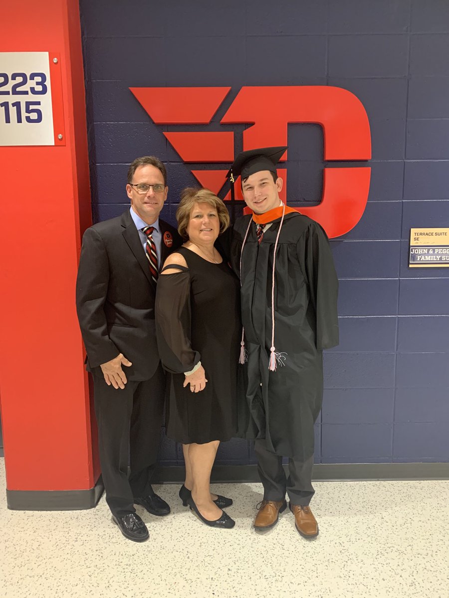 jbrauns's tweet photo. #flyer21grad  Graduates today and he loved it so much he’s coming back in January to begin his Masters in Engineering!  #ProUD!!! https://t.co/eOZZ5ahFmL