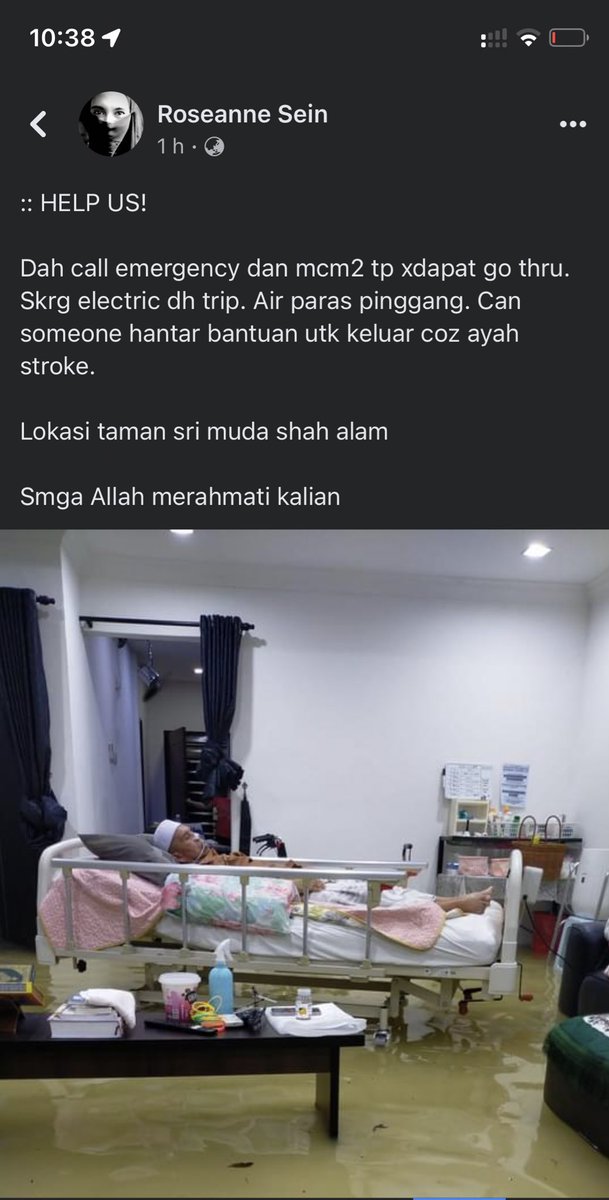 hxfizr's tweet photo. Mohon RT supaya smpai pada org yg boleh bg bantuan.. dr tadi aku follow dia kat FB.. sejam dah takde bantuan lagi 😥 #banjir https://t.co/oqjpnZVbAd
