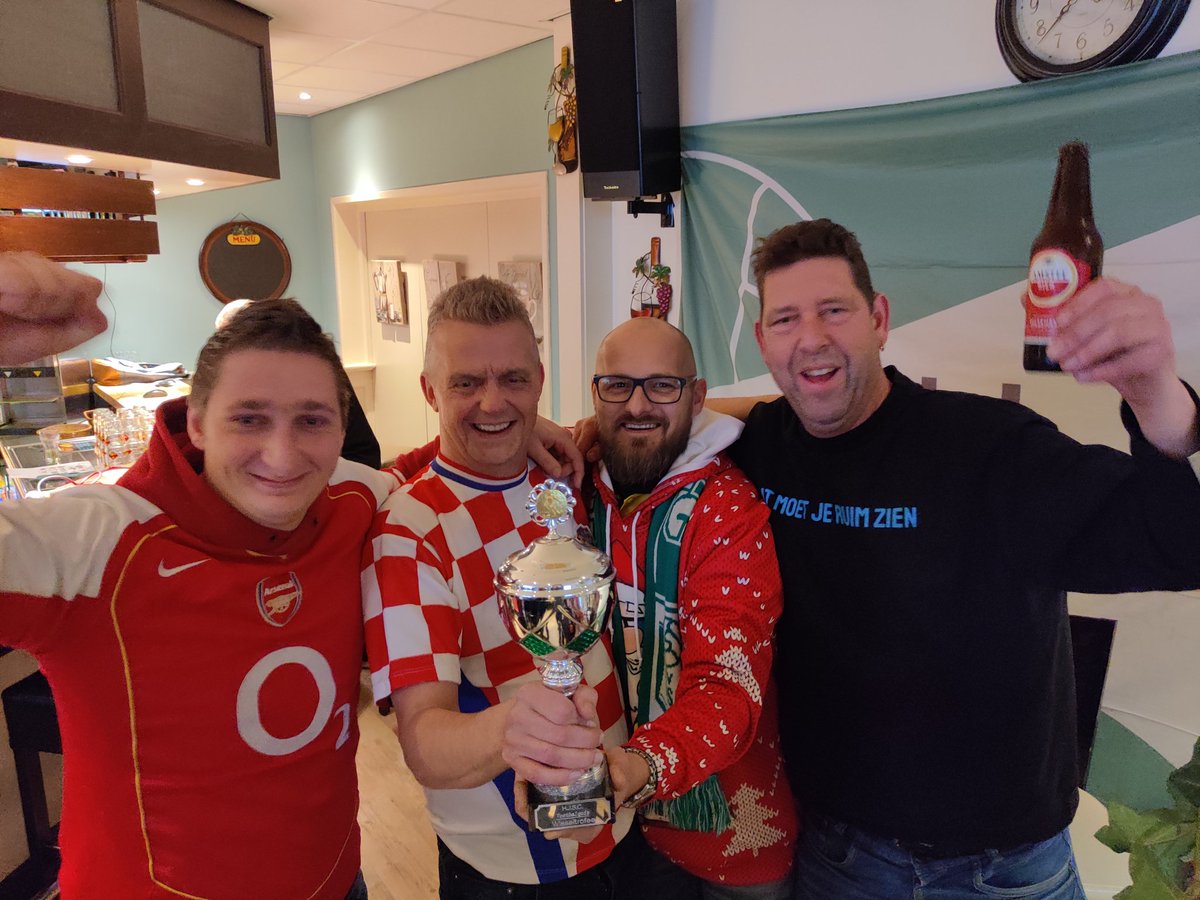 Een zinderende eerste editie van de HJSC-voetbalquiz is zojuist gewonnen door de Appartelingen