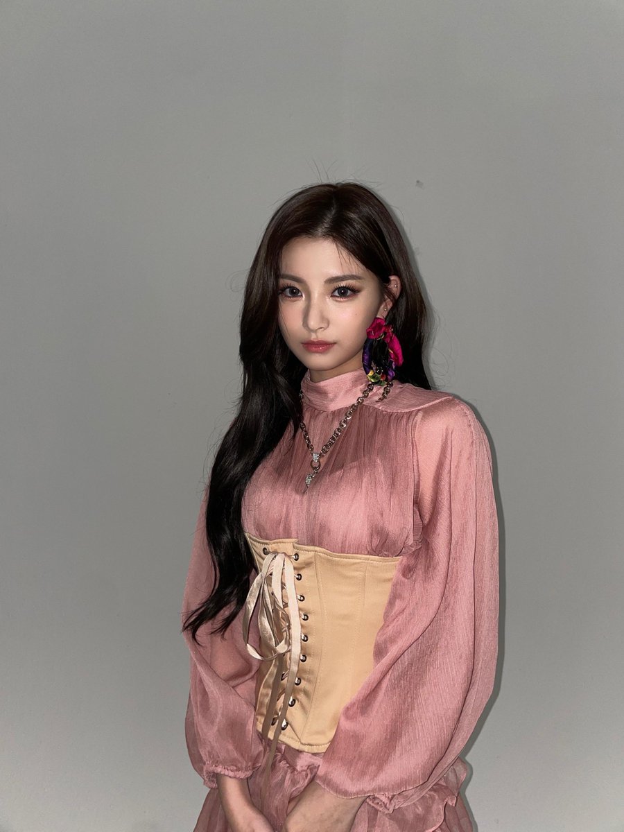 yiren pics tweet media