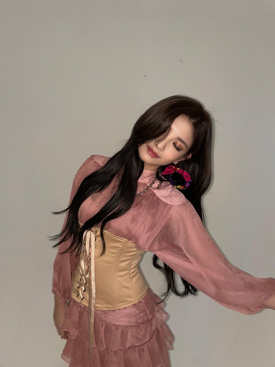 yiren pics tweet media