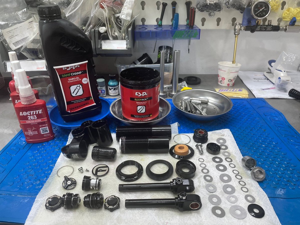 i01092050801's tweet photo. 😏👌
#fastsuspension
#メンテナンス
#サスペンションサービス https://t.co/AC8jt8UCwf