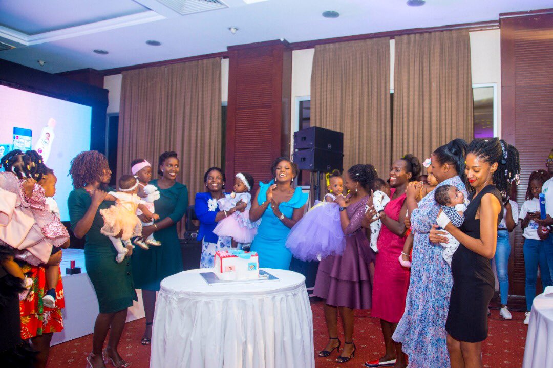 CussonsBabyUG's tweet photo. Here's the most memorable Cake Moment of 2021 as the Top 10 Winners celebrate the amazing journey of Cussons Baby Moments Season one. 

#CussonsBabyMoments #Season1 #Uganda #Final #Awarding https://t.co/gaajK7x9tS