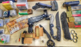 PotempkinBrain's tweet photo. #Greece: Αστυνομία seized some interesting weapons and other contraband in their part of a broader #EUROPOL “anti-doping/anti-fraud” operation in cooperation w law enforcement from #France, #Italy and #Finland, dubbed “Shield II” #CopGhanima 1/: https://t.co/xLmcIProCP