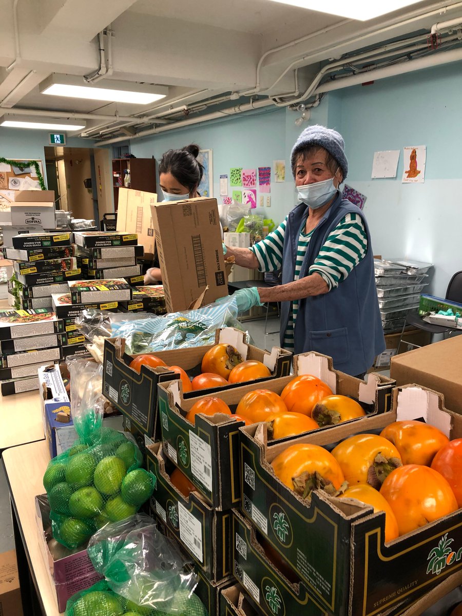 nelliesshelter's tweet photo. It's always a good day when @SecondHarvestCA drops off fresh food!

Every week, 60-80 families in our community rely on our #FoodBank. If you have food you'd like to donate, please consider stopping by before Christmas. 

#GiveBack #TorontoFoodBank #HappyHolidays https://t.co/JtJcAs3DpS