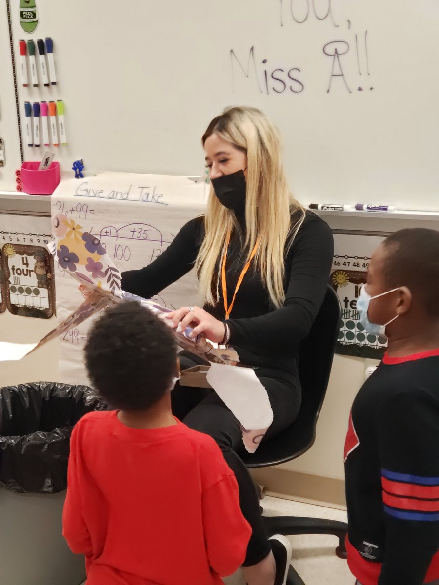 MrsBakerWCS's tweet photo. We had to say goodbye to the BEST student teacher ever...and yes, we cried. Miss A, we love you, and know you will do AMAZING things. #thirdgrade #willardrocks @willard_wcs @MrsONeill3_5 https://t.co/04vpKHvd2r