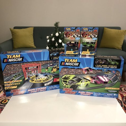 NASCARSammy's tweet photo. 🎅🏻It’s Giveaway Time🎄

2 people will win a  @FarOutToysInc slot racing set, donated by @Josh6williams. 

Thanks, Josh for supporting the #Autism community. 👊🏻

To enter;
Follow me, Retweet, 
Tag some friends
 
#AutismAwareness in #NASCAR 👍🏻🏁

Winner announced Christmas Day.🎄 https://t.co/RcQjTNx16J