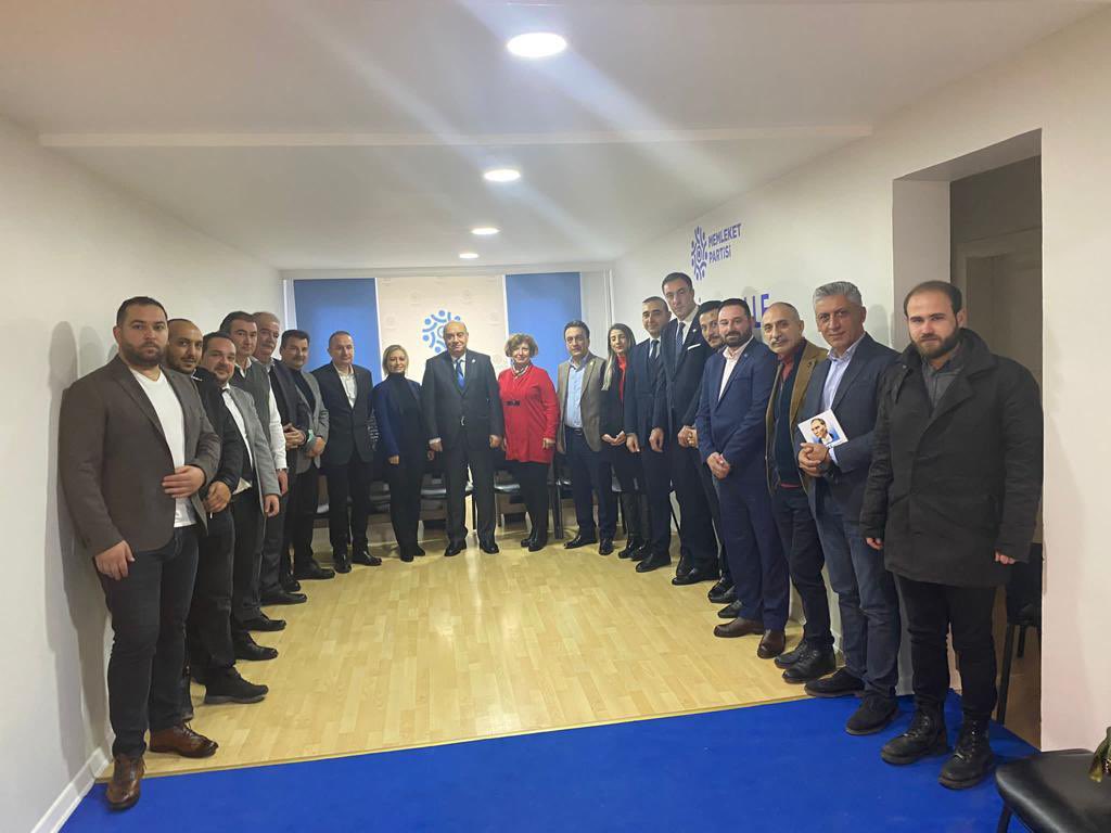 ZKirzuk's tweet photo. Sayın Genel Sekreterimiz Prof.Dr. Hakkı Akalın, Genel Sekreter yardımcılarımız Sn.@kayhanyuregir ve Sn.@MPhalililker, Parti Meclisi üyemiz Sn. @AHMETMESE09 ve İl Başkanımız Sn. @av_msarikaya ‘yı İlçe Binamız’da ağırlamaktan onur duyduk.
Ziyaretleri için teşekkür ederiz.. https://t.co/77V0X6nO6R