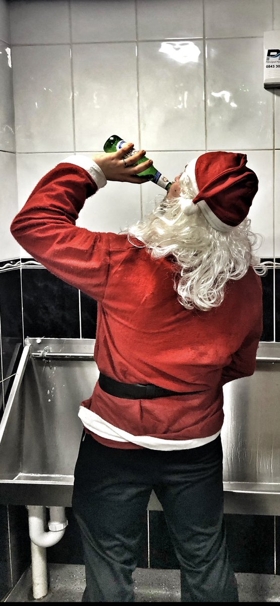 SeanoTatler's tweet image. Santa’s here again…. #archive @fylderugby @chester #santaspissed #santasuit