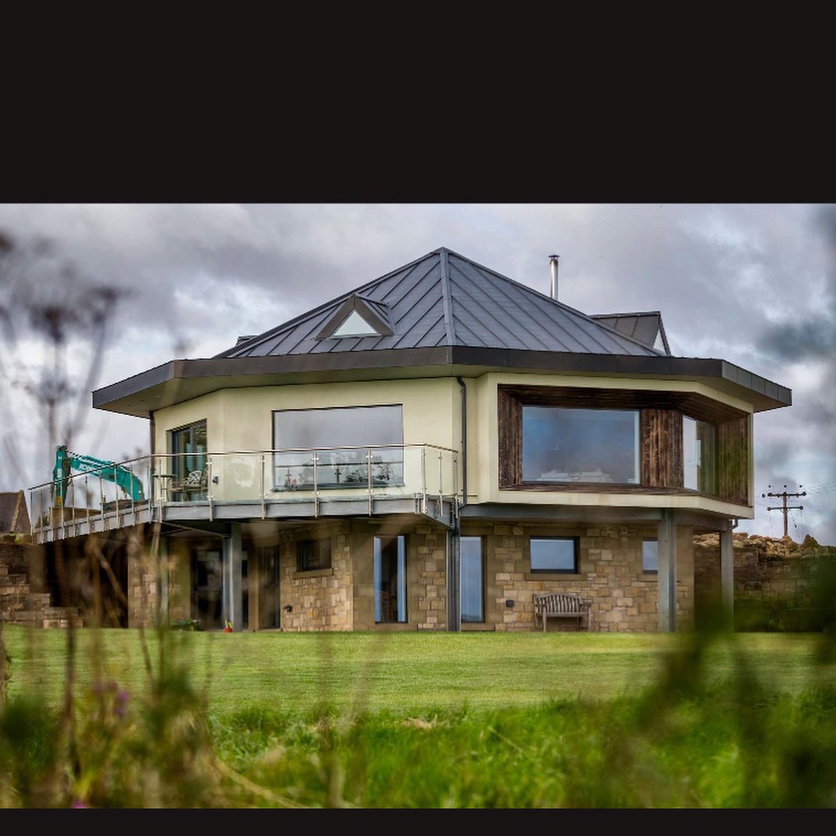wighty10's tweet photo. One of the first projects I was involved in @fjordhus. Great to see these pictures.. #turnkeyservice #dreamhome https://t.co/kL3qkVLAFR