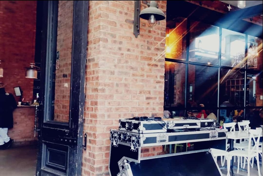 TsotsiWaseJapan's tweet photo. #SunsetGrooves Let's Groove
π Essence Cafe
@Sir_JCue | @Needle_A | @NjebsterSole https://t.co/YH2eaEiuA5