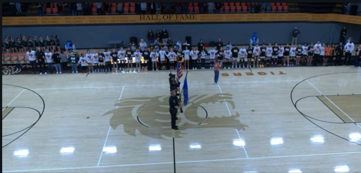 🗣📢 CROSSTOWN CLASH DID NOT DISAPPOINT! <a href="/NHSWBB/">Norman High Girls Basketball</a> 🐅 GOT THE W!!👏 HOWEVER, THE BEST THING TO COME FROM THE CLASH WAS SEEING BOTH TEAMS COME TOGETHER TO HONOR RUSS SCHUCHMAN!! WE LOVE YOU RUSS AND YOU WILL ALWAYS BE REMEMBERED! 🙏🧡🖤

<a href="/NHS_AthDept/">NHS ATHLETIC DEPT.</a> <a href="/NNhsathletics1/">Norman North Athletics</a> 
<a href="/nan_schuchman/">Nan Schuchman</a>