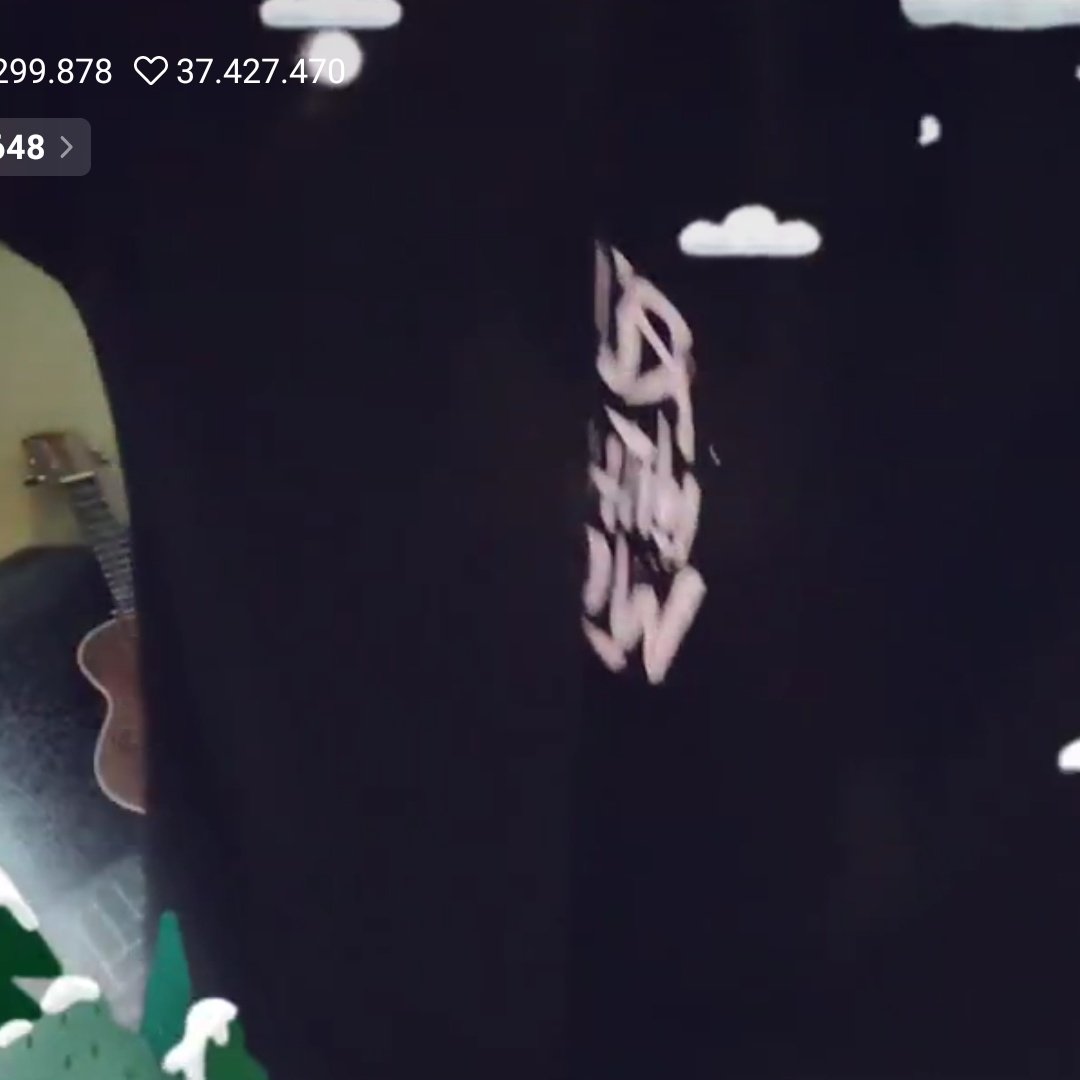 straykidsxzone's tweet photo. tener días difíciles y q al final de la semana bang chan esté esperándote con una sonrisa y una canción, con risas y abrazos, no se trata de depender emocionalmente de alguien, se trata de saber q él está de alguna manera, xq quiere y xq lo siente. gracias x ayer x hoy y x mañana https://t.co/YSg5pZDFmG