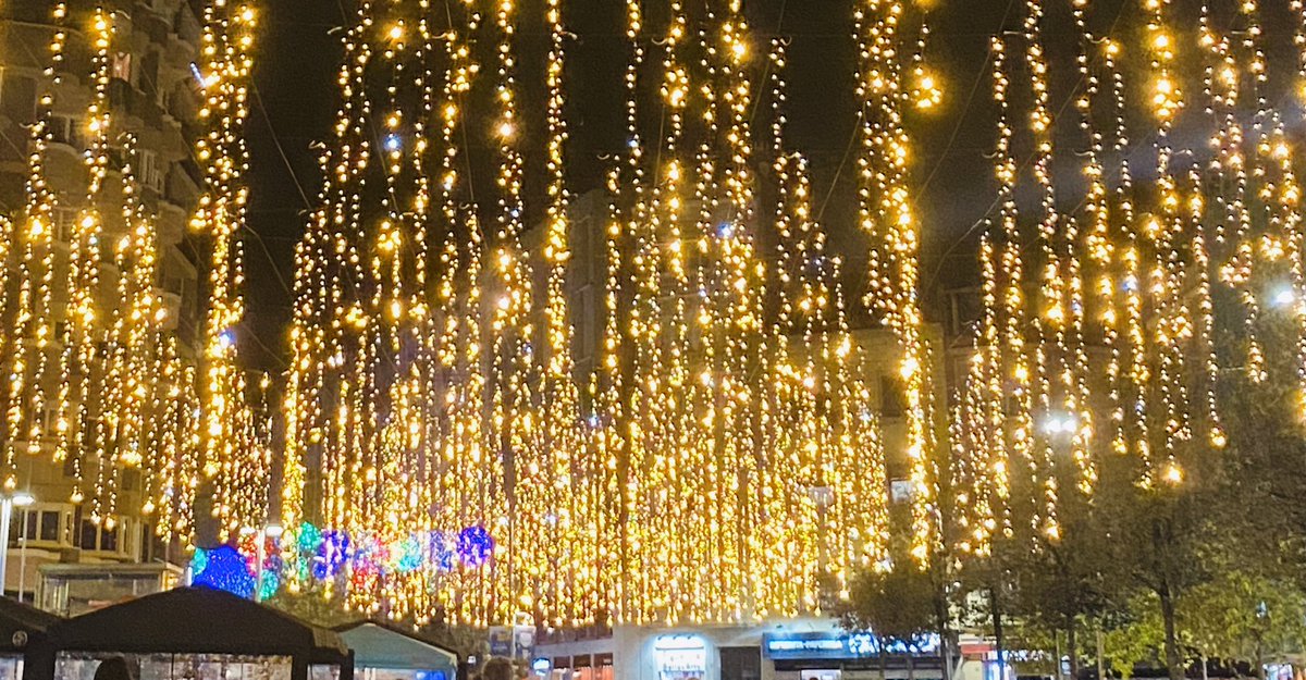 🎄Doncs a mi m’agrada com està #Sabadell aquest any! Si… segur que tot això val molts calers i potser no és el millor any, però se’n llencen tants amb coses innecessàries, com a mínim d’això en gaudim tots plegats i la ciutat està molt bonica.