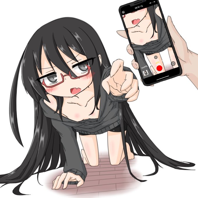 なに人にカメラ向けてニヤニヤしてんだお前 