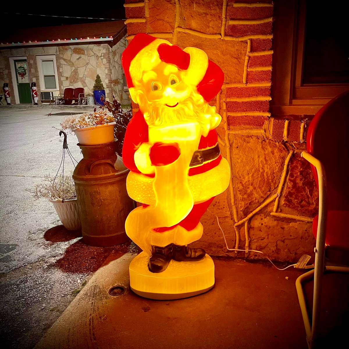 CourtMotor's tweet image. It’s Christmas at the Rockwood!