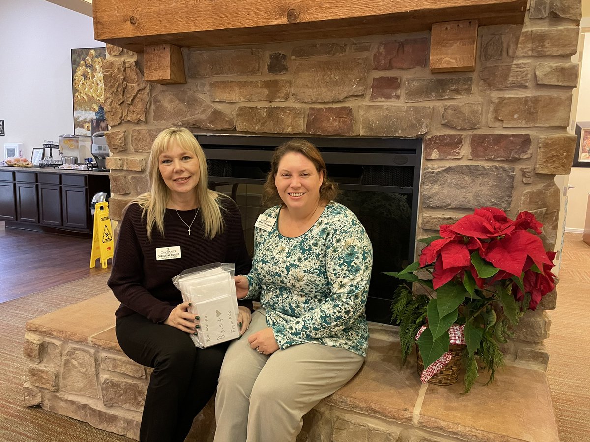 pewithcoachv's tweet photo. I can’t say enough thanks to @CoachWhitmanRKE and our RDR students for taking time to make holiday cards for the residents at my grandmothers assistant living home! ❤️🥰🎄🎅🏼@RKELions #katyisd #RDR https://t.co/stwtKIepGx