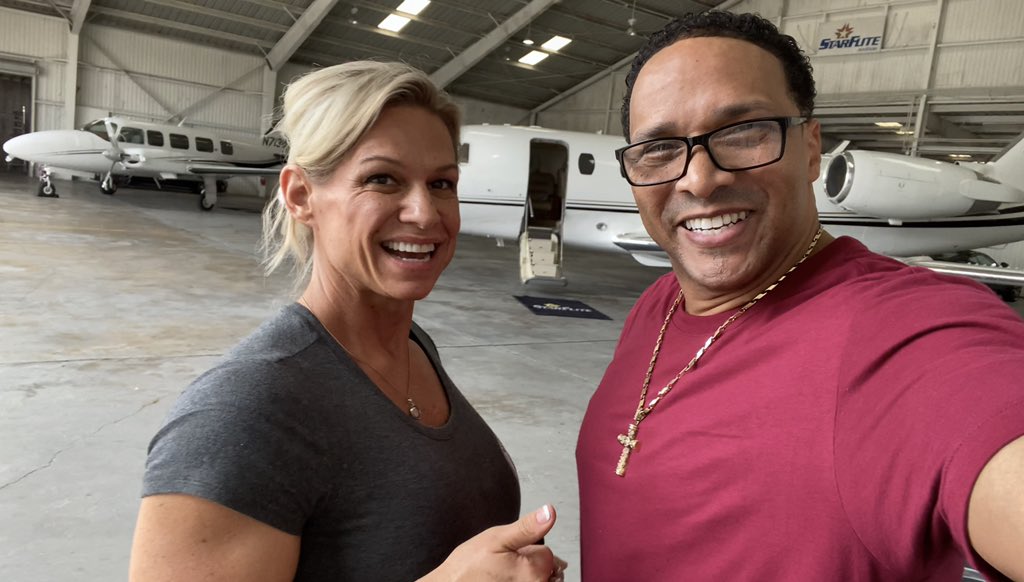 Carlducena's tweet photo. Wheels up at 10am !!!!
OWN THE ROOM BABY OWN IT !!!!
It’s NORMAL TO BE FIT®….
God is Wonderful…. - #NewYorkCityHollywood #NORMALTOBEFIT #OWNTHEROOMENT #PoliceOfficerCarl #CarlDucena #actor #TinaChandler #IFBB #CarlandTina #fitness #BehindTheScences #MadeInNY #bodybuilder https://t.co/RDH1rC3KV9