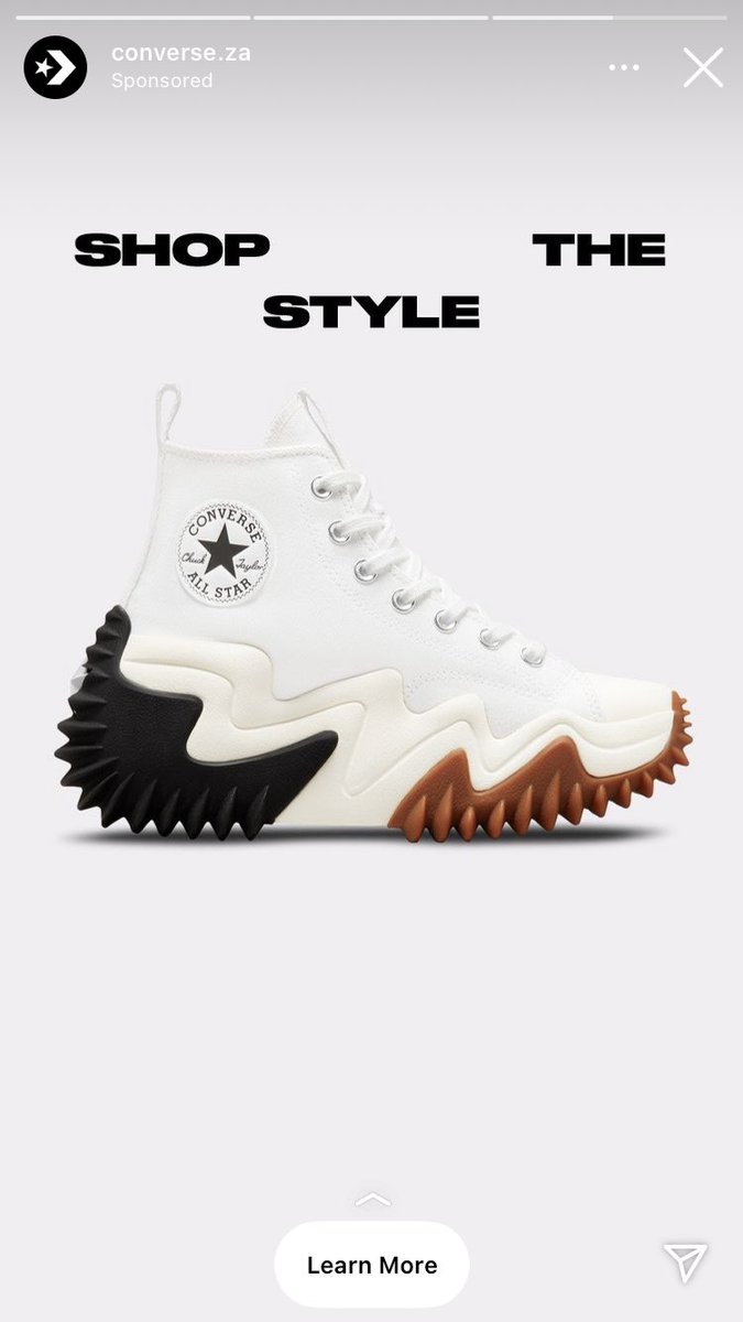 chrismaider's tweet photo. ya no hey, i’m defs not a tekkie kop. these things are ugly AF. and no sneaker head can change my mind… are these for tramping the kombers in the bath?! 

#UglyTekkies
#NotAsneakerHead
#LelikeFokkenConverse
#Converse https://t.co/GKnZoCW1oJ