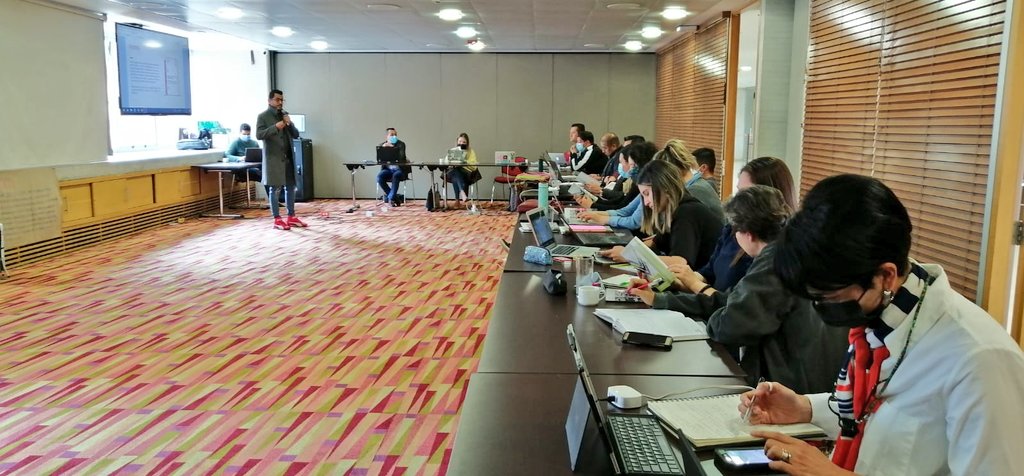 BogotaParticipa's tweet photo. #AEstaHora | @RamirezOpina explica el trabajo realizado por #ParticiLab, una metodología de trabajo de innovación que internacionaliza la participación. Gestión, retos y proyecciones en la jornada de planeación institucional. #IDPACEnAcción https://t.co/gDwS3V5Hms