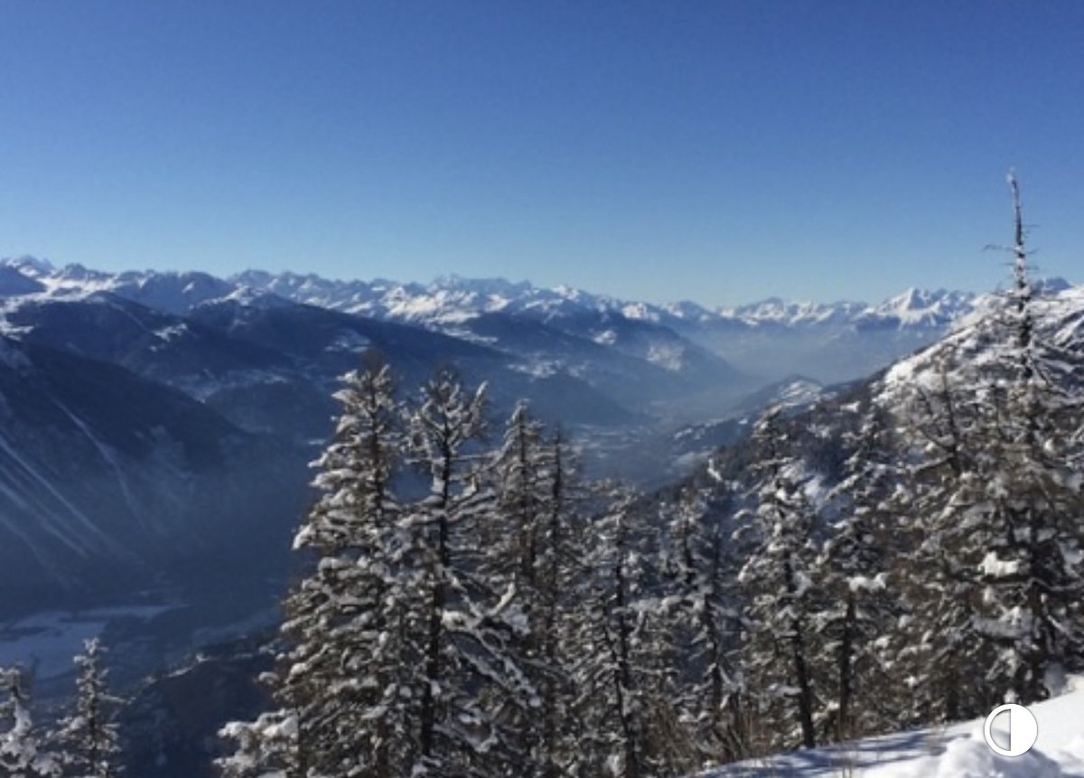 ResAmbassador's tweet photo. Come and join us in #Leukerbad

#swissalps
#skiing #snowboard https://t.co/kKZM7ehvFI