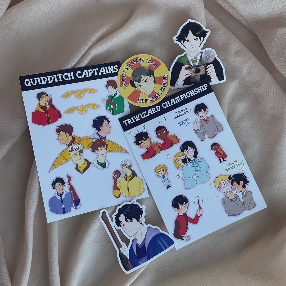 HQuidditch's tweet photo. The left over sale is still on!! Don’t missed out the promo!! Shipping only for $10!!

Not only art print but also the two sticker sheets are included!! Go snatch them before they’re out of stock✨

👉👉 https://t.co/tAut1VC0vr https://t.co/oWpC1xa5bx