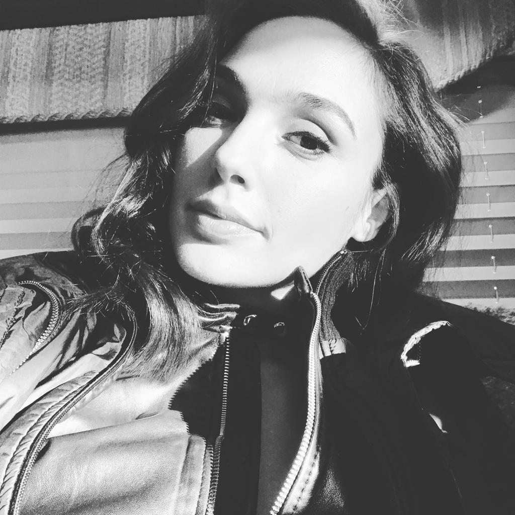 GalGadot's tweet photo. 🖤 https://t.co/230raG6ivL