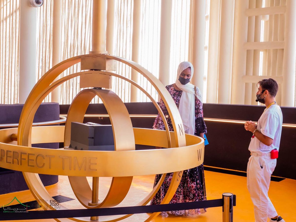 المفوضة العامة للمعارض السيدة هاوا جلو تزور الجناح الإيطالي و تعقد إجتماعا  مع المفوض العام السيد باولوا غليسنتي
La Commissaire Général aux Expositions Madame Hawa Diallo rencontre le Commissaire Général Italien son Excellence Monsieur Paolo Glisenti et visite le pavillon italien