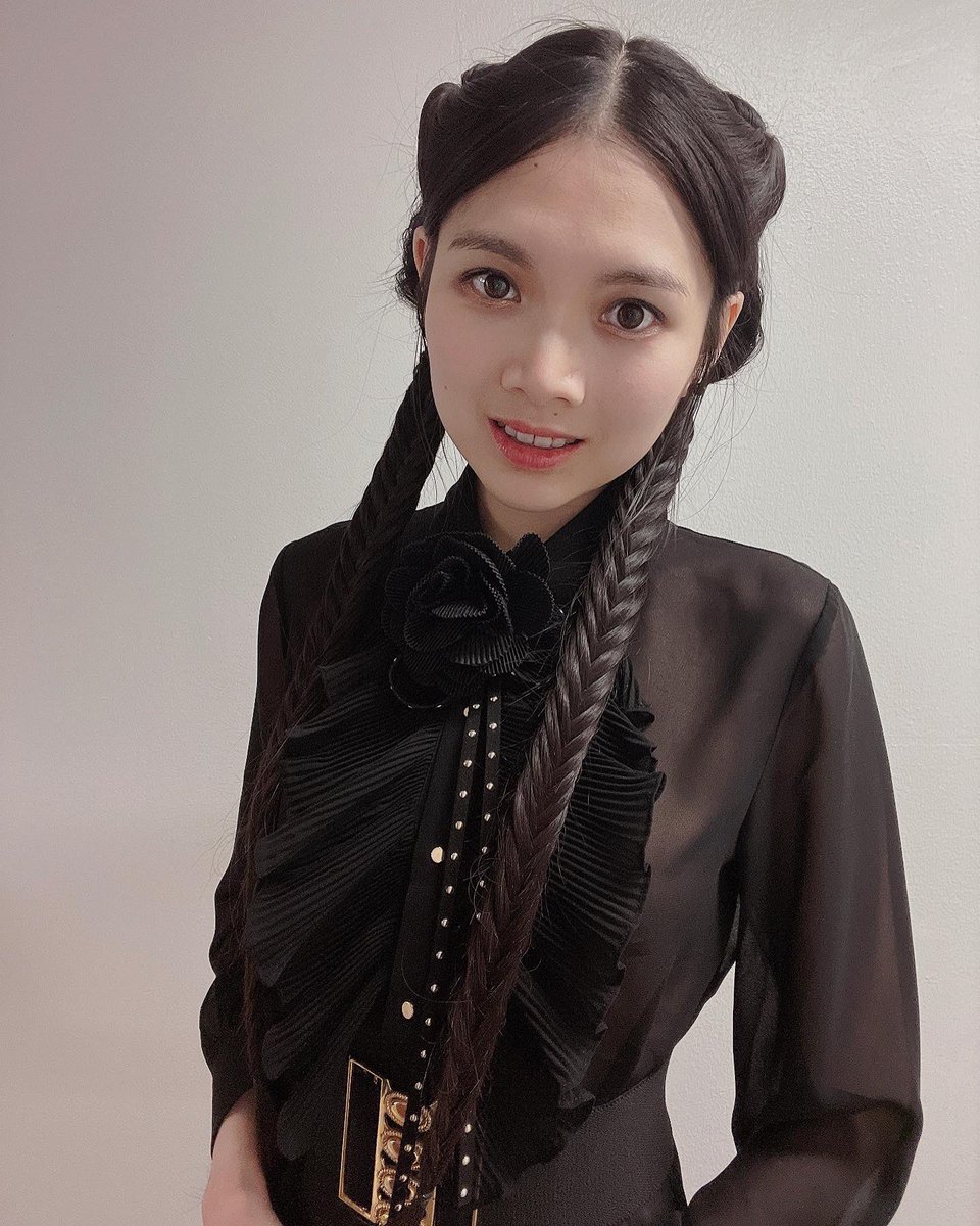 strygofficial's tweet photo. It's the end of 2021! The best part of this year was that I got into StryGo! and met my beloved siblings, our Goddesses and guardian cats. For 2022, I hope to be able to improve my singing, rapping, dancing, and magic skills.
FULL TEXT: https://t.co/cDPA0v9jmX
#MonuChan #StryGo https://t.co/7VjmEyYFXJ