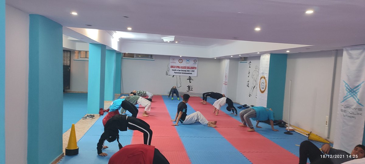 SporlaAnneler's tweet photo. TUGVA Tarsus olarak anneler sporla geleceği şekillendiriyor projemiz kapsamında jimnastik kursumuz başlamıştır https://t.co/QCS9ElgcGJ