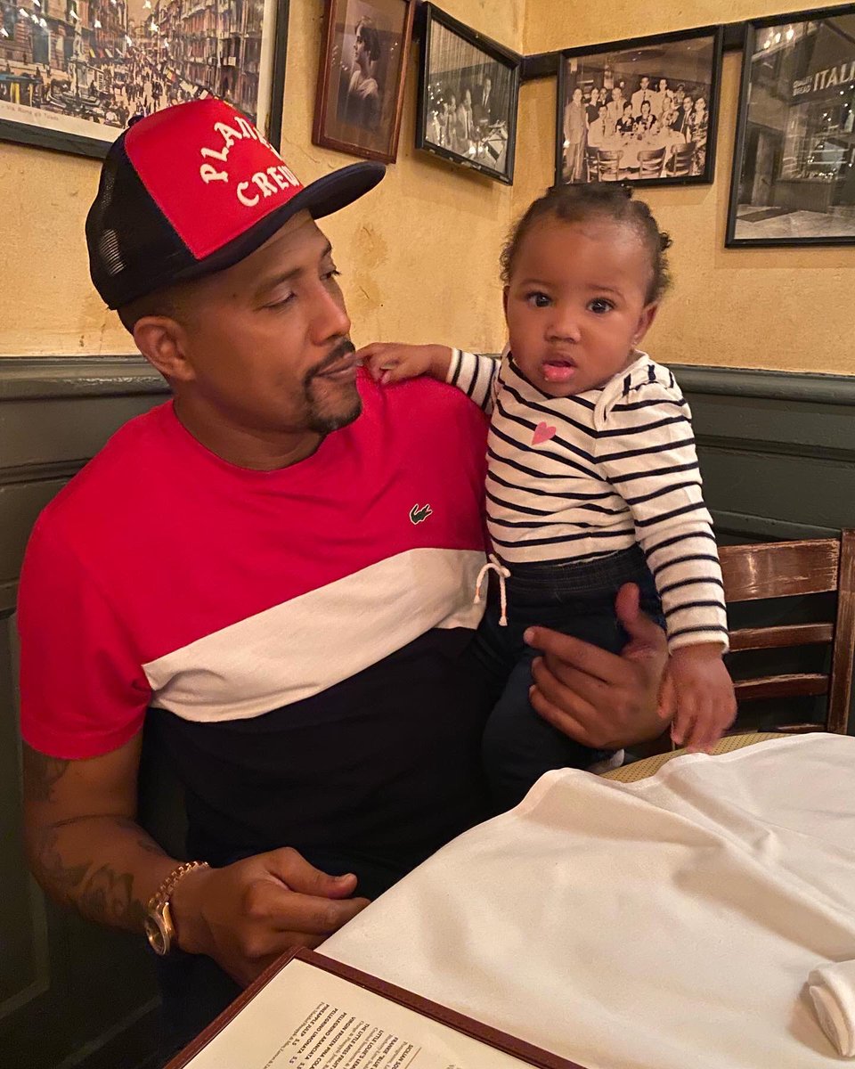 ButtaButtaWorld's tweet image. Telling LUVBUG in her ear “GOD KNOWS MY NAME” she insists being picked up letting me know “NAH, HE KNOWS OUR NAME”🥰🙏🏾💪🏾🙌🏾🔝🤝🏁 #LOVE #LUVBUG #LAW #GirlDad #Grateful #Blessed #LoveYours #KnowYourHistory #ButtaNeverForgets