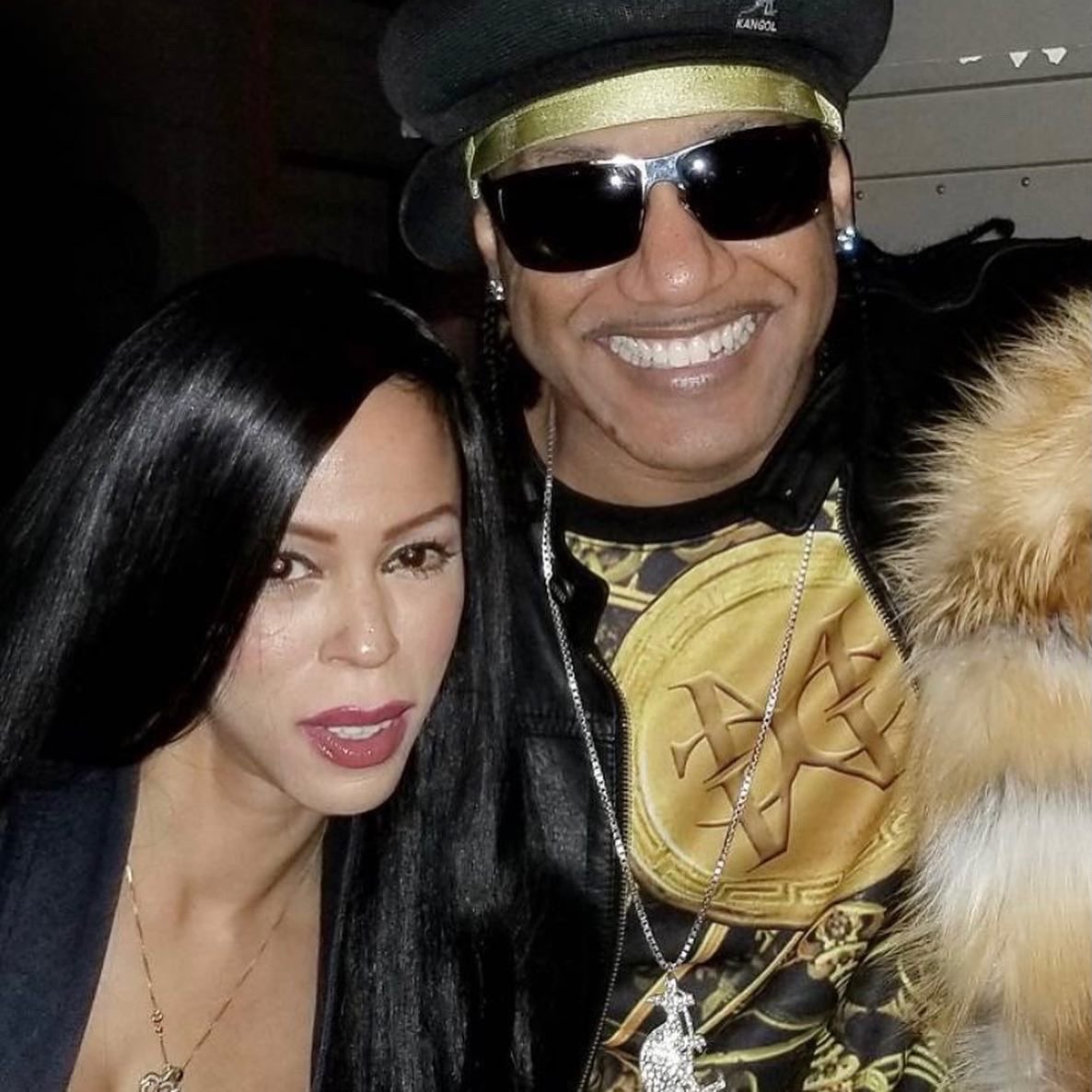 HUNTERHEATHER's tweet photo. 🤜🏽🙏🏽🤛🏽 Never forget your Hip Hop History…the essence is in the roots! Salute to one of our pioneers may he rest in glory & power my big brother @yokangol will miss you dearly, love you #UTFO #Legendary #HipHop #Kangol #RIP #HipHopHistory #OGChronicles #hisfavoritecolorwaspurple https://t.co/bilcaXuvUR