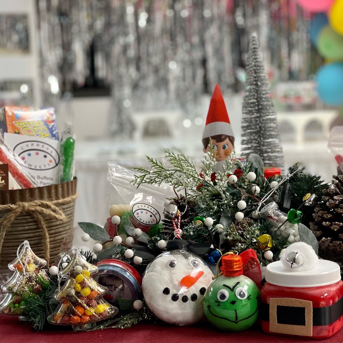 CypressSweets's tweet image. As seen on @houstonlifetv earlier this month, tomorrow is the day! You’re invited to the @CypressSweets FREE Christmas Celebration. Create your own #candycraft #cottoncandy snowman ⛄️ ornament. #houstonians #houstonkids