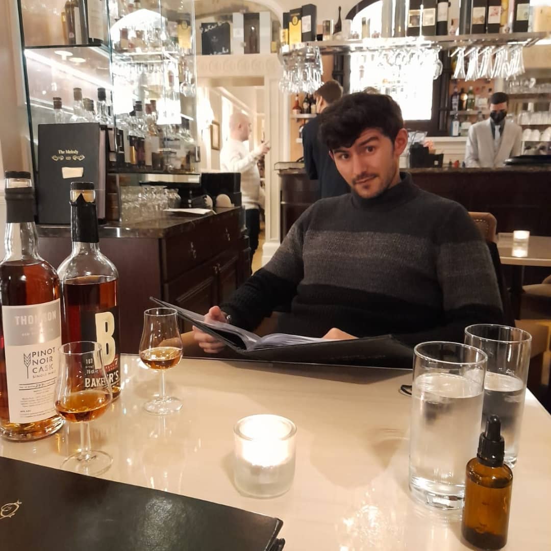 davehendy92's tweet photo. Happy (pre) Birthday @kevannsabelle 

Had a great day, hope you did too.

Love you!!

#landandays 
#birthdaydrink 
#whiskytasting https://t.co/Y17cJvdmWg